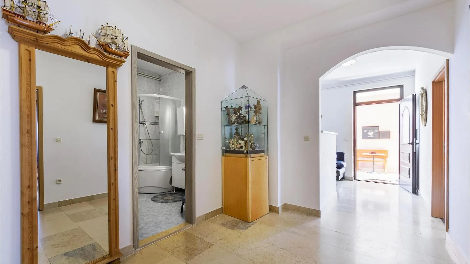 3 Bedroom Nice Apartment In プーラ