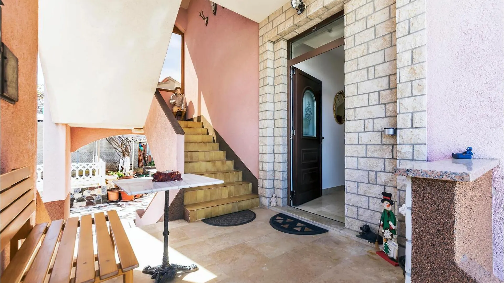 3 Bedroom Nice Apartment In Pula